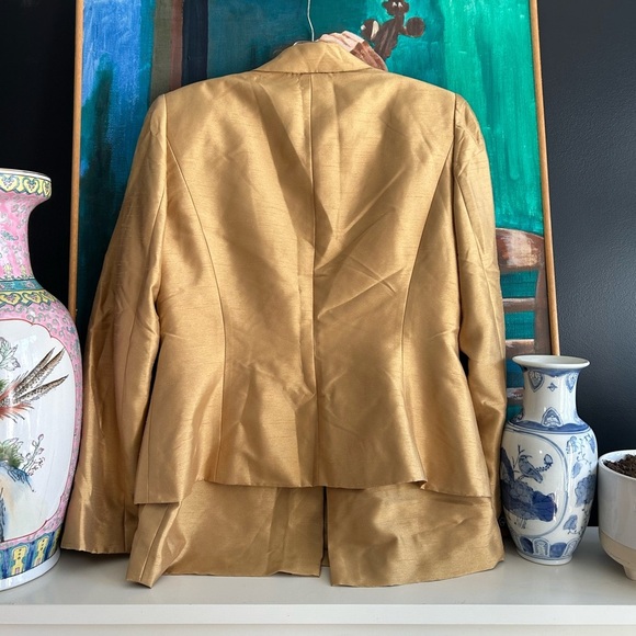 Y2K Tahari Gold Skirt Set Elegant and Versatile 8 - Picture 2 of 15